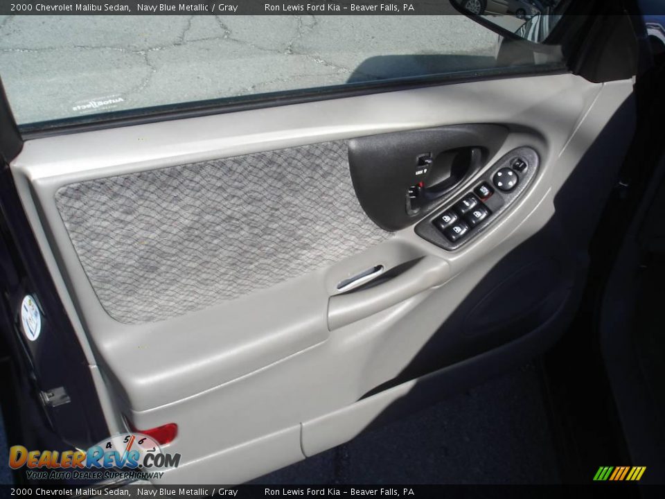 2000 Chevrolet Malibu Sedan Navy Blue Metallic / Gray Photo #6