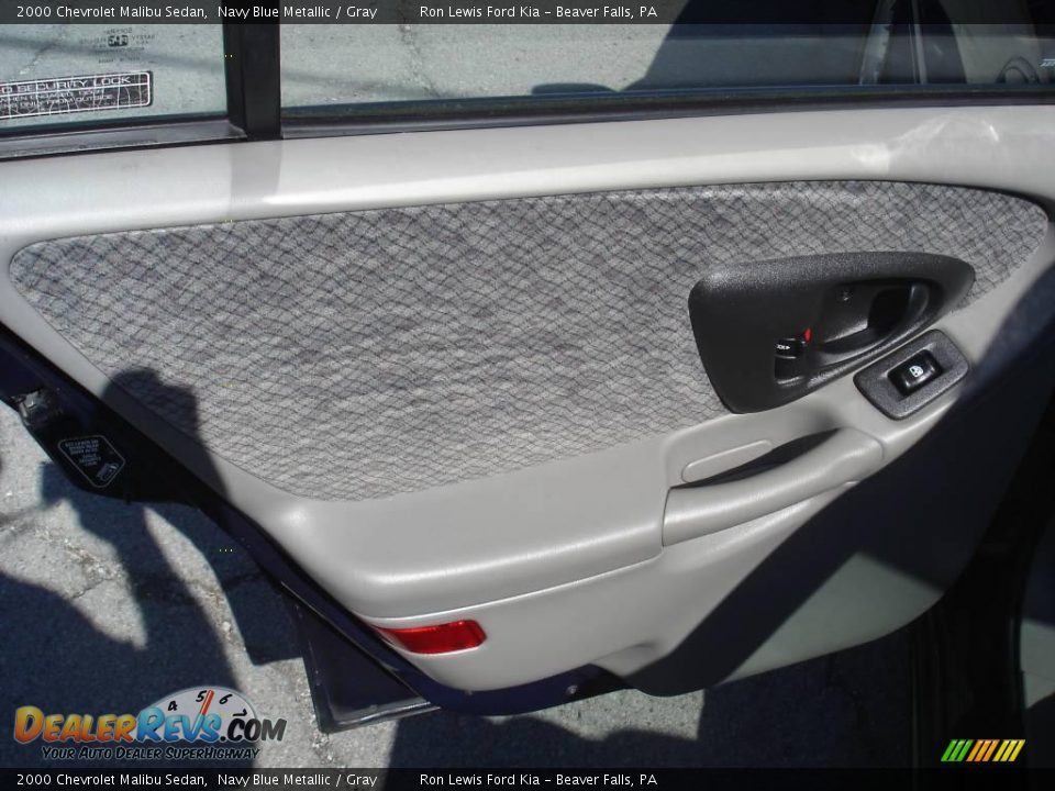 2000 Chevrolet Malibu Sedan Navy Blue Metallic / Gray Photo #10