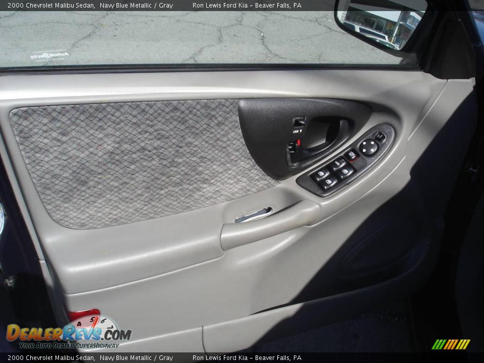 2000 Chevrolet Malibu Sedan Navy Blue Metallic / Gray Photo #21