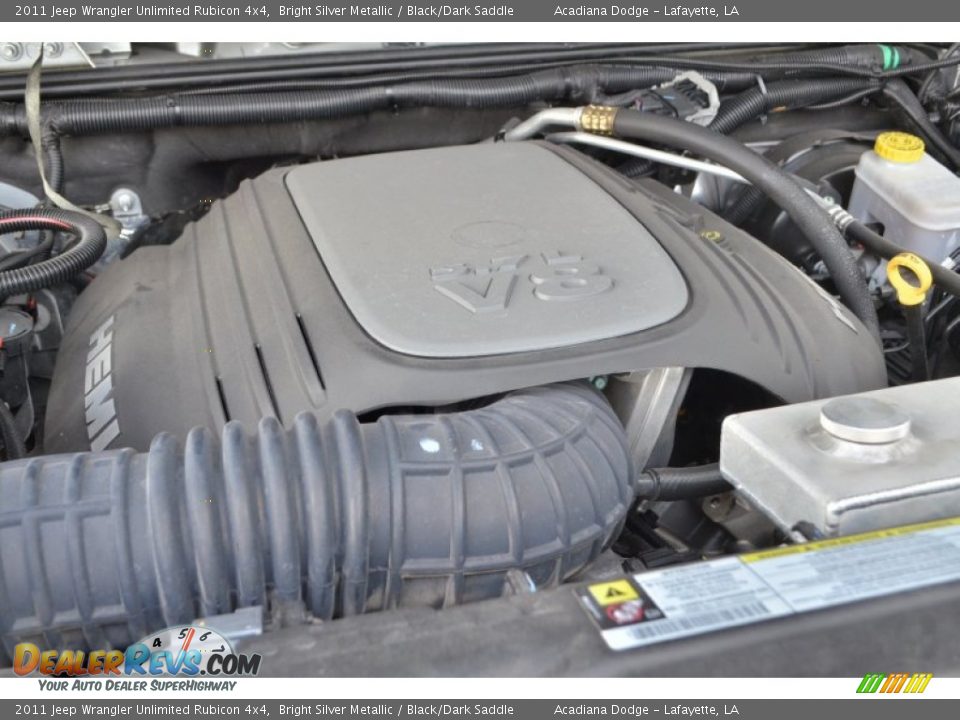 2011 Jeep Wrangler Unlimited Rubicon 4x4 Bright Silver Metallic / Black/Dark Saddle Photo #3