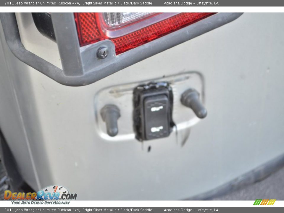 2011 Jeep Wrangler Unlimited Rubicon 4x4 Bright Silver Metallic / Black/Dark Saddle Photo #20