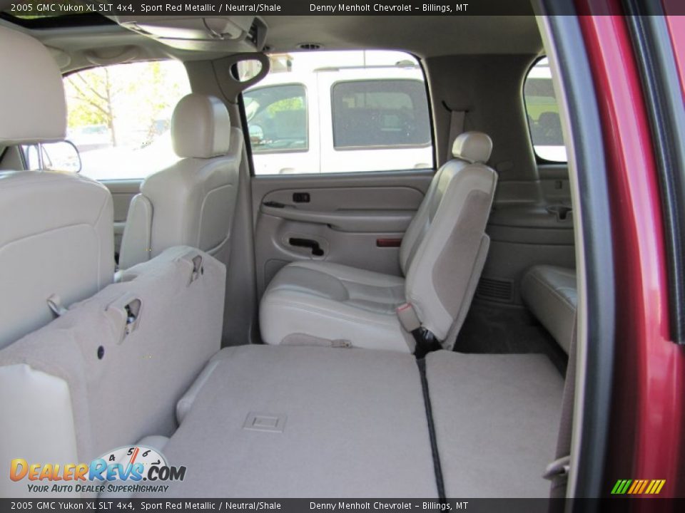 2005 GMC Yukon XL SLT 4x4 Sport Red Metallic / Neutral/Shale Photo #12
