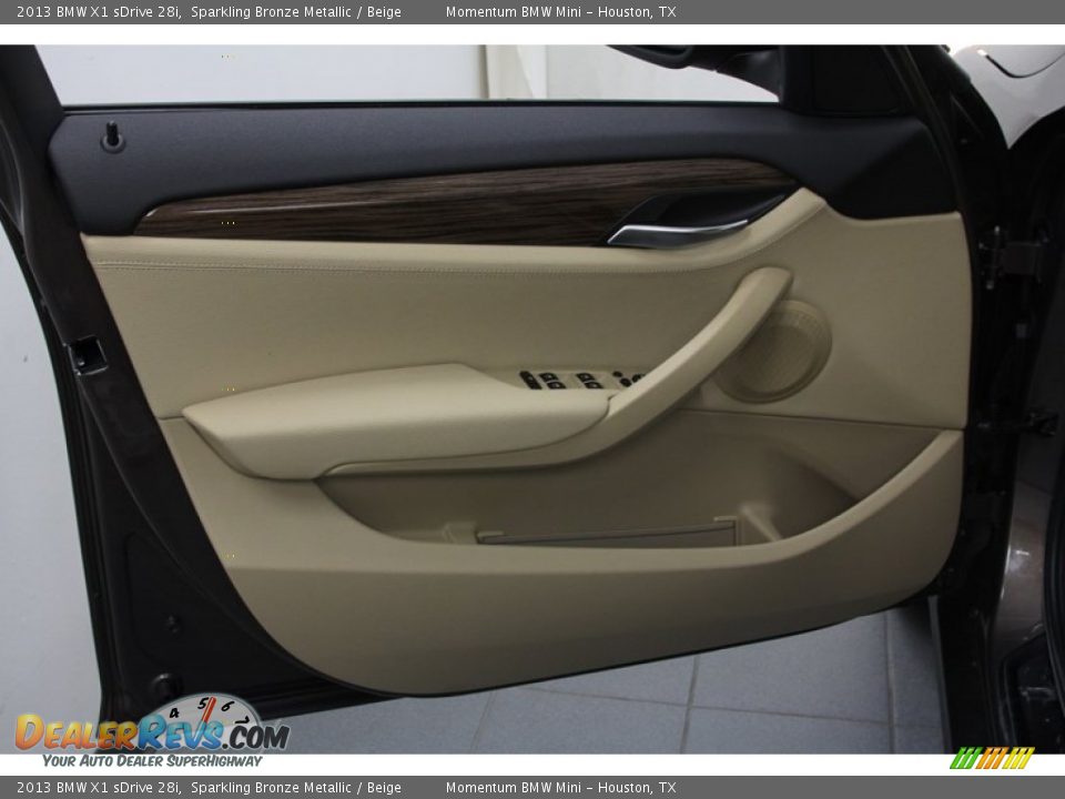 Door Panel of 2013 BMW X1 sDrive 28i Photo #12