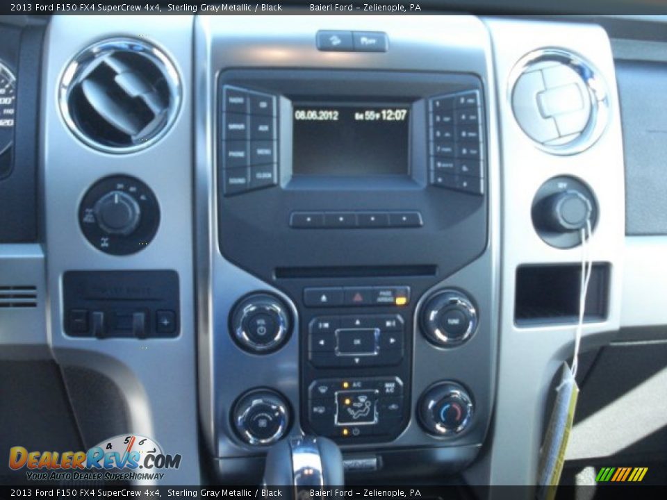 Controls of 2013 Ford F150 FX4 SuperCrew 4x4 Photo #16
