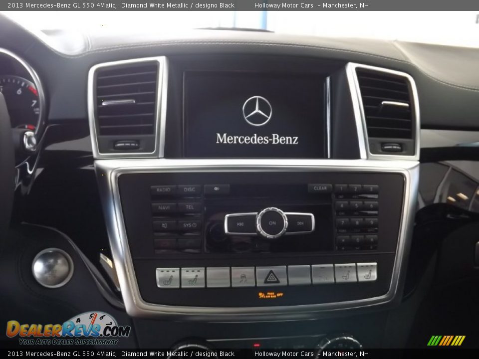 Controls of 2013 Mercedes-Benz GL 550 4Matic Photo #13