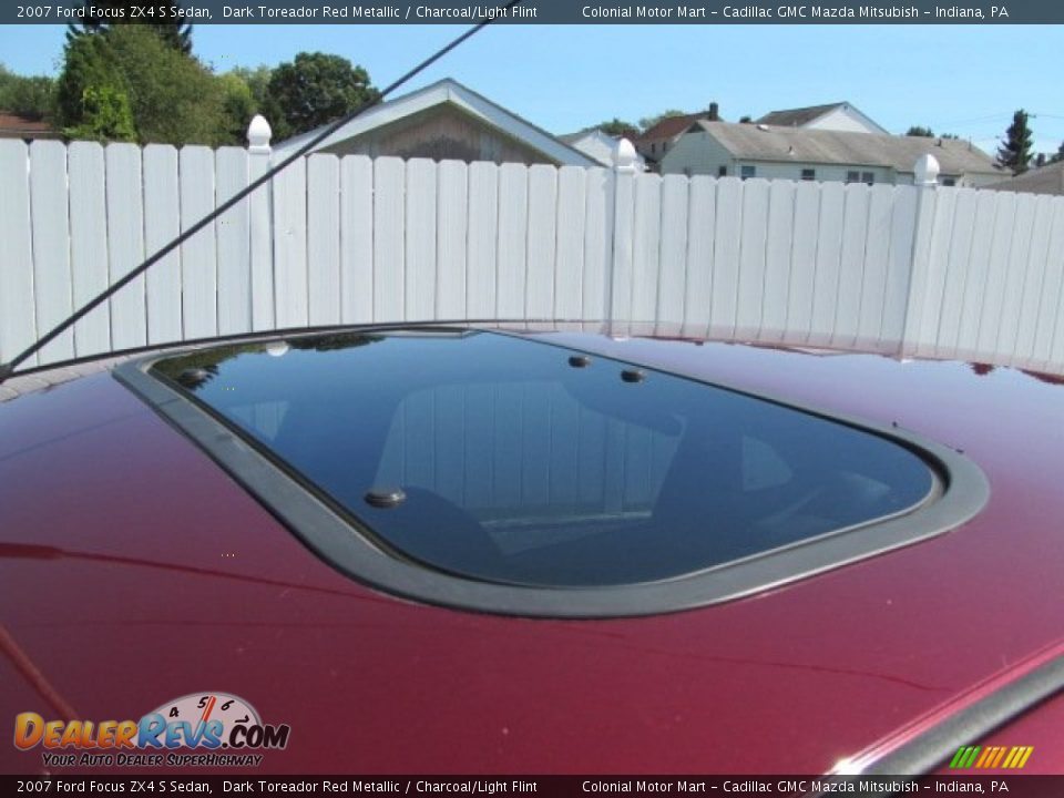 2007 Ford Focus ZX4 S Sedan Dark Toreador Red Metallic / Charcoal/Light Flint Photo #2