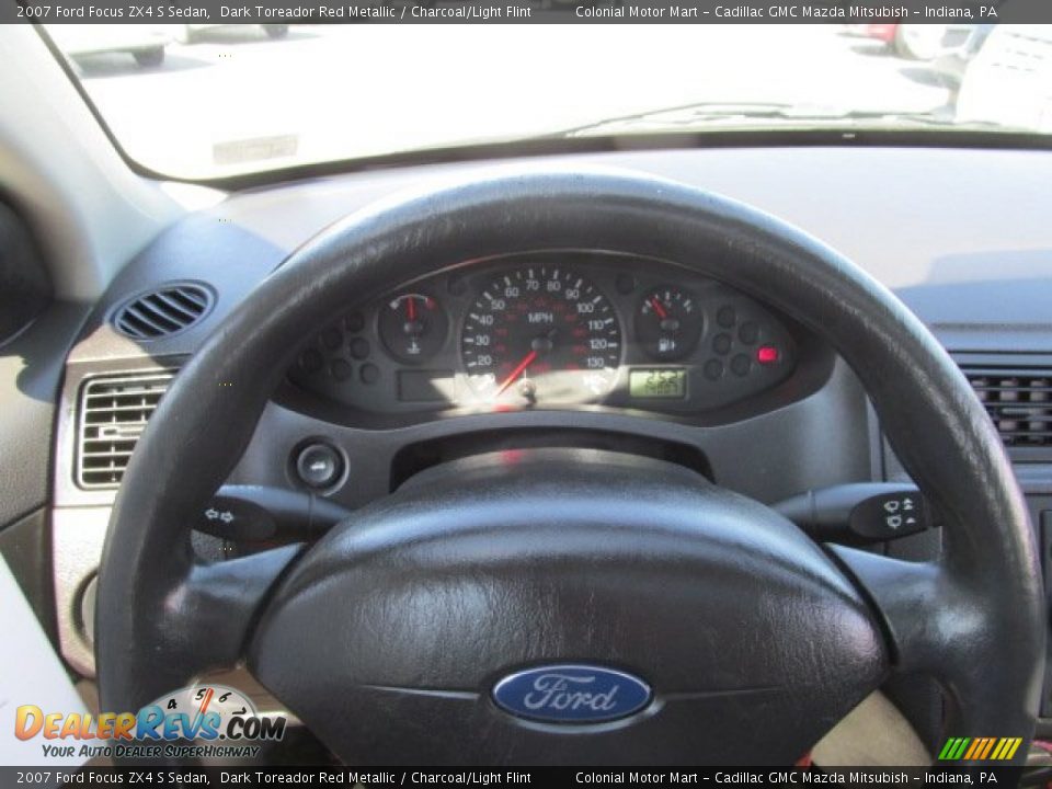 2007 Ford Focus ZX4 S Sedan Dark Toreador Red Metallic / Charcoal/Light Flint Photo #15