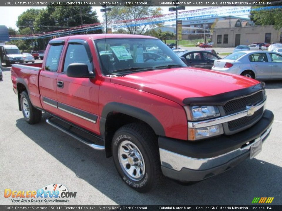 2005 Chevrolet Silverado 1500 LS Extended Cab 4x4 Victory Red / Dark Charcoal Photo #4
