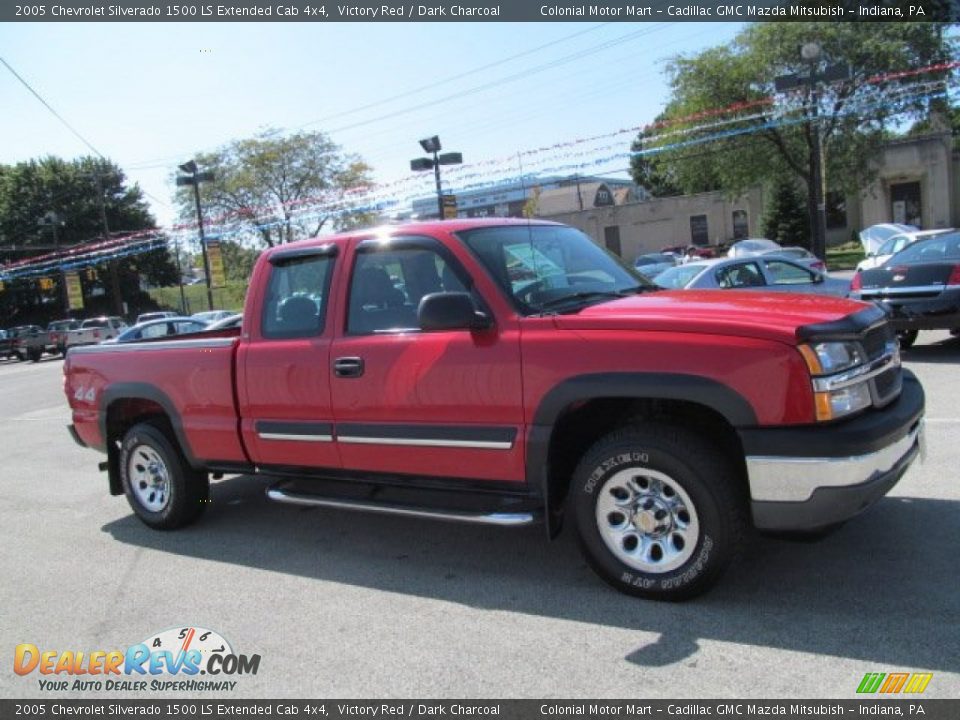 2005 Chevrolet Silverado 1500 LS Extended Cab 4x4 Victory Red / Dark Charcoal Photo #5