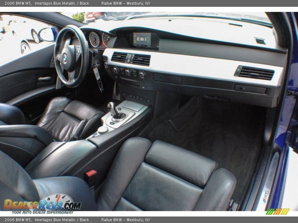 Dashboard of 2006 BMW M5  Photo #8