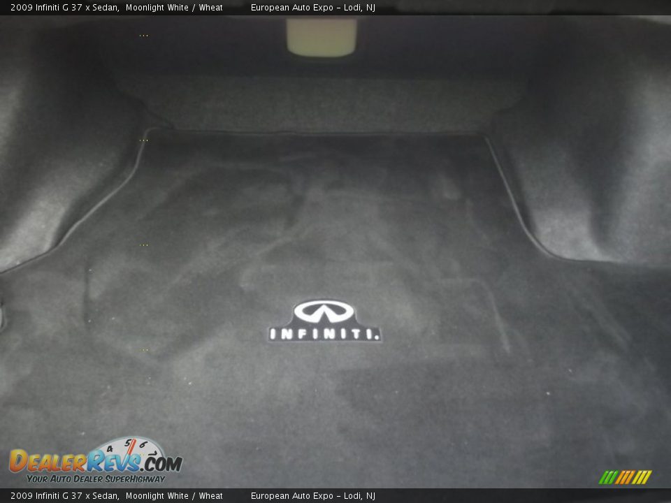 2009 Infiniti G 37 x Sedan Moonlight White / Wheat Photo #6