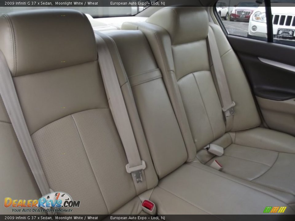 2009 Infiniti G 37 x Sedan Moonlight White / Wheat Photo #18