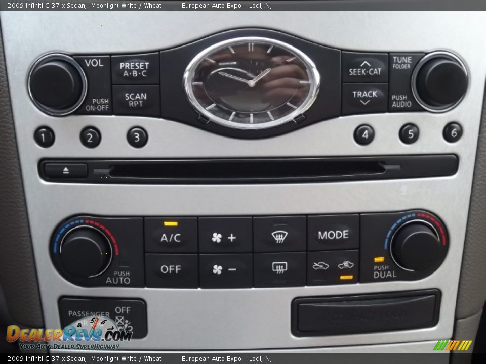 2009 Infiniti G 37 x Sedan Moonlight White / Wheat Photo #28
