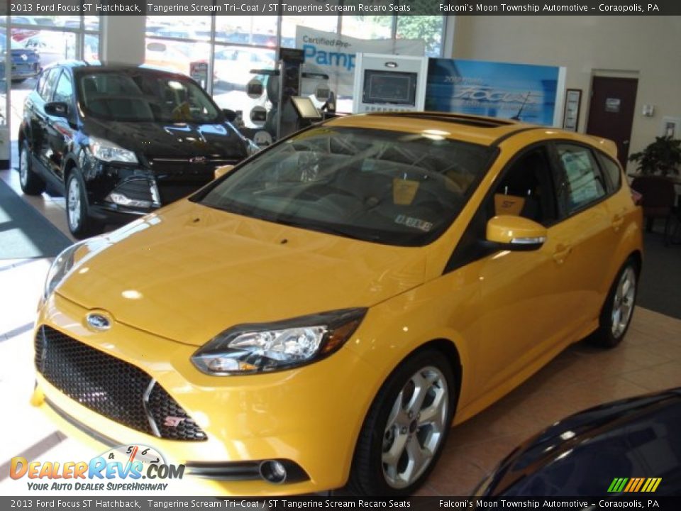 2013 Ford Focus ST Hatchback Tangerine Scream Tri-Coat / ST Tangerine Scream Recaro Seats Photo #4
