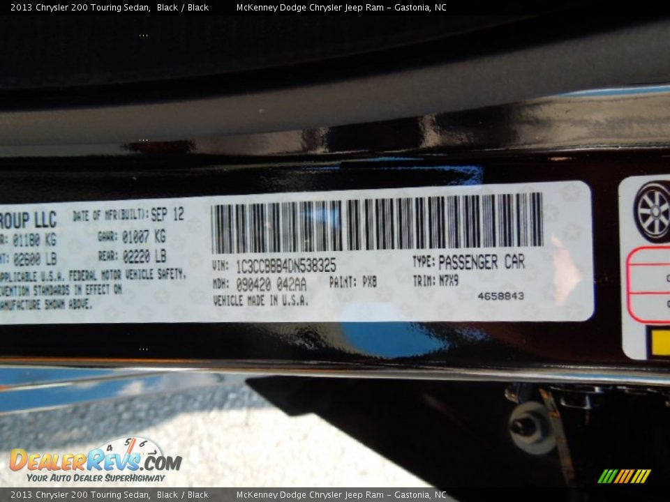 2013 Chrysler 200 Touring Sedan Black / Black Photo #7