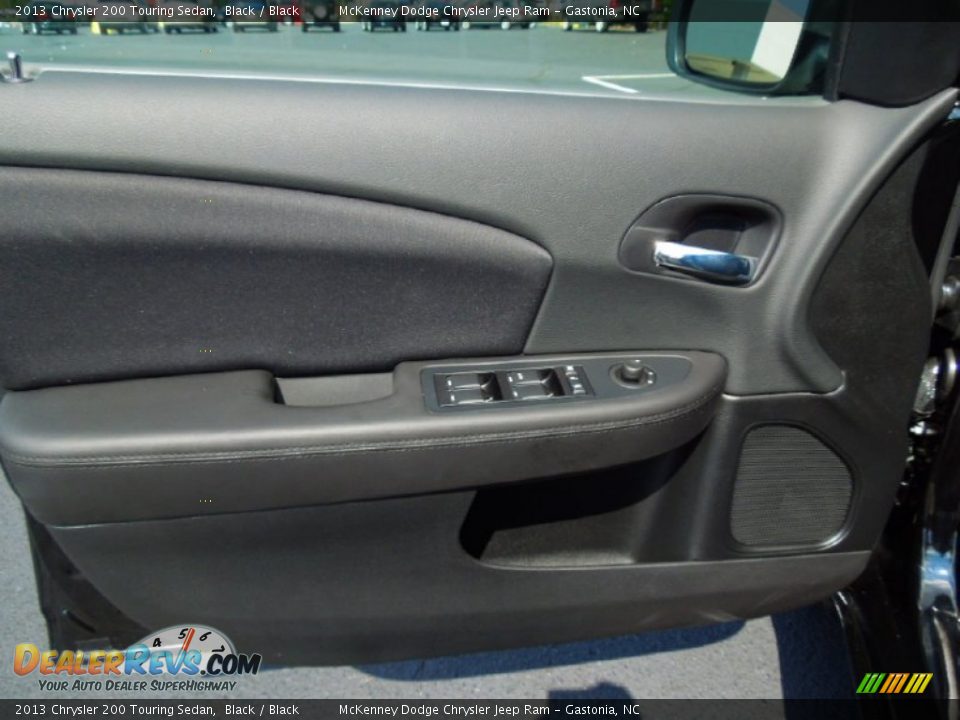 2013 Chrysler 200 Touring Sedan Black / Black Photo #10