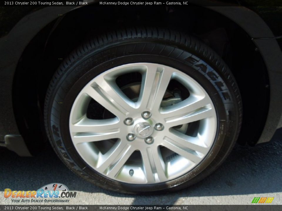 2013 Chrysler 200 Touring Sedan Black / Black Photo #24