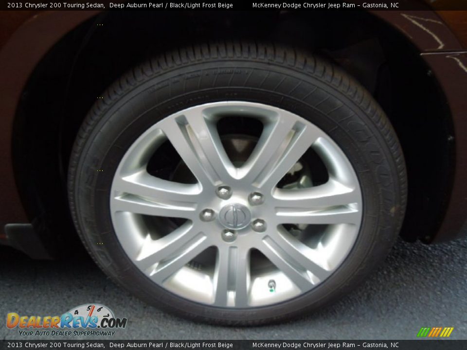 2013 Chrysler 200 Touring Sedan Wheel Photo #23