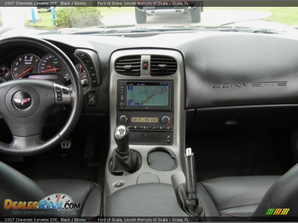Dashboard of 2007 Chevrolet Corvette Z06 Photo #18