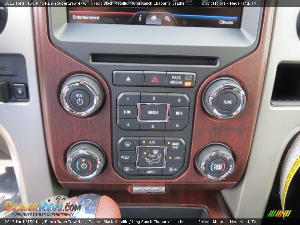 Controls of 2013 Ford F150 King Ranch SuperCrew 4x4 Photo #30