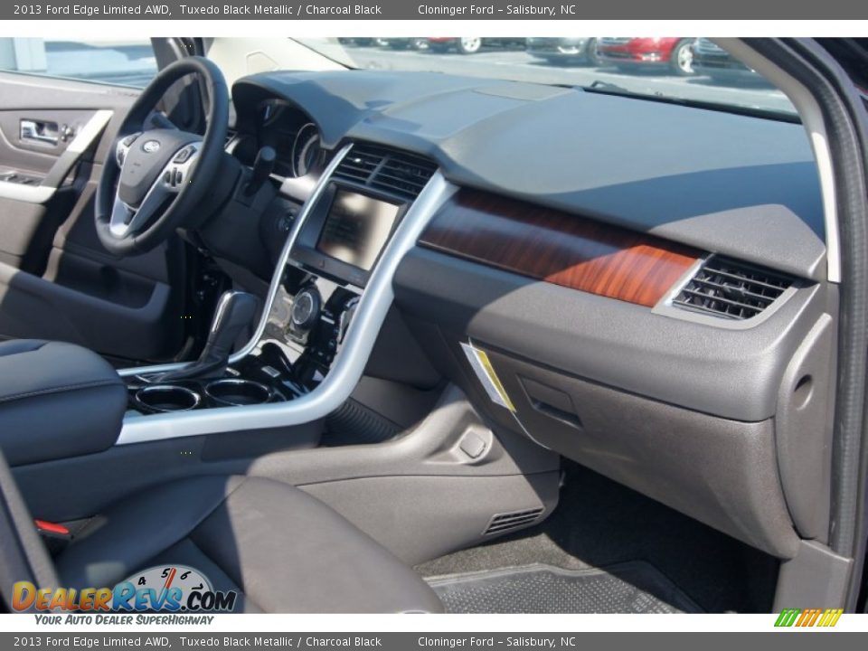 2013 Ford Edge Limited AWD Tuxedo Black Metallic / Charcoal Black Photo #17