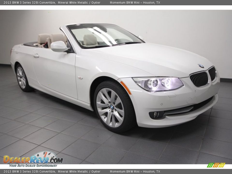 Front 3/4 View of 2013 BMW 3 Series 328i Convertible Photo #1