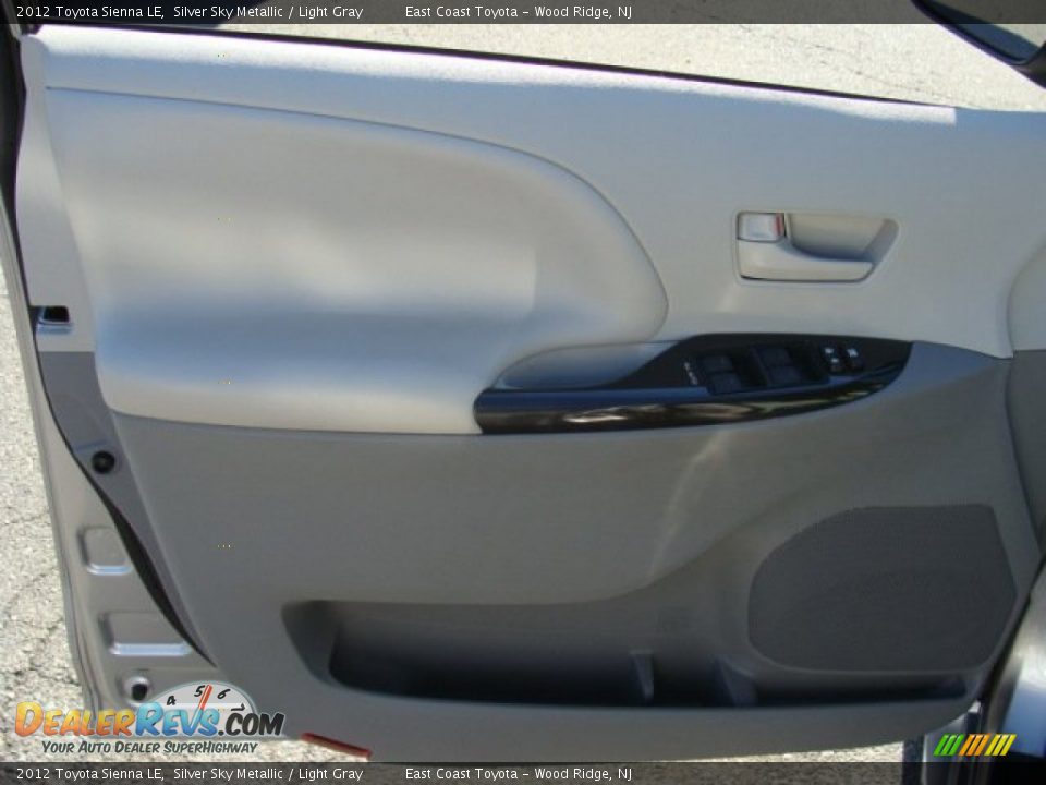 2012 Toyota Sienna LE Silver Sky Metallic / Light Gray Photo #6