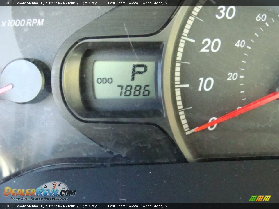 2012 Toyota Sienna LE Silver Sky Metallic / Light Gray Photo #10