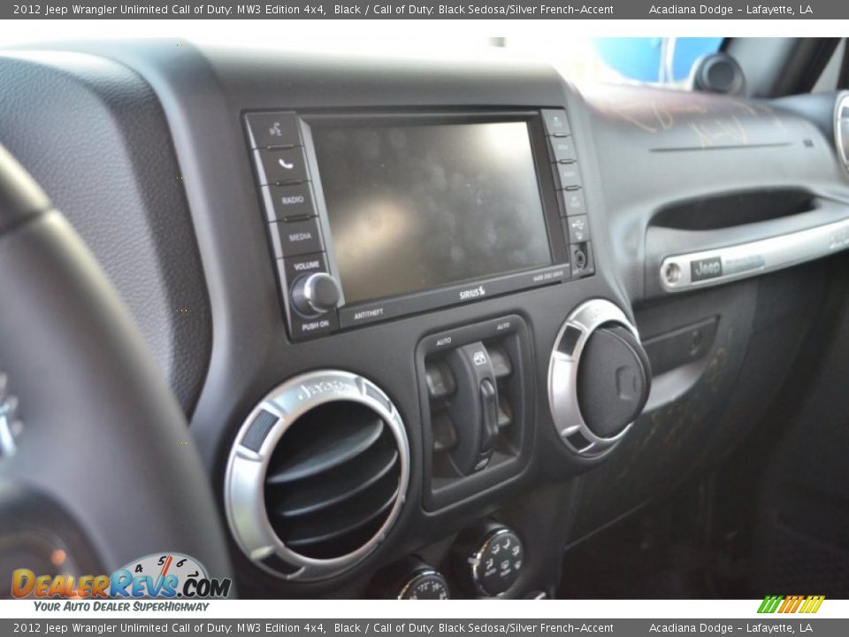 2012 Jeep Wrangler Unlimited Call of Duty: MW3 Edition 4x4 Black / Call of Duty: Black Sedosa/Silver French-Accent Photo #30