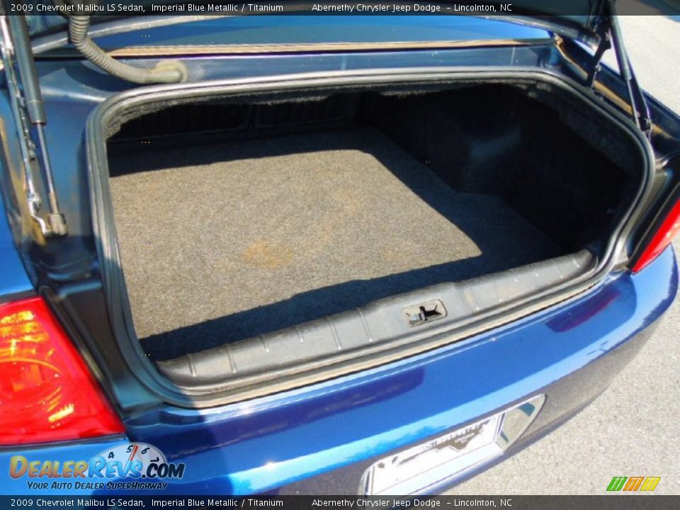 2009 Chevrolet Malibu LS Sedan Imperial Blue Metallic / Titanium Photo #18