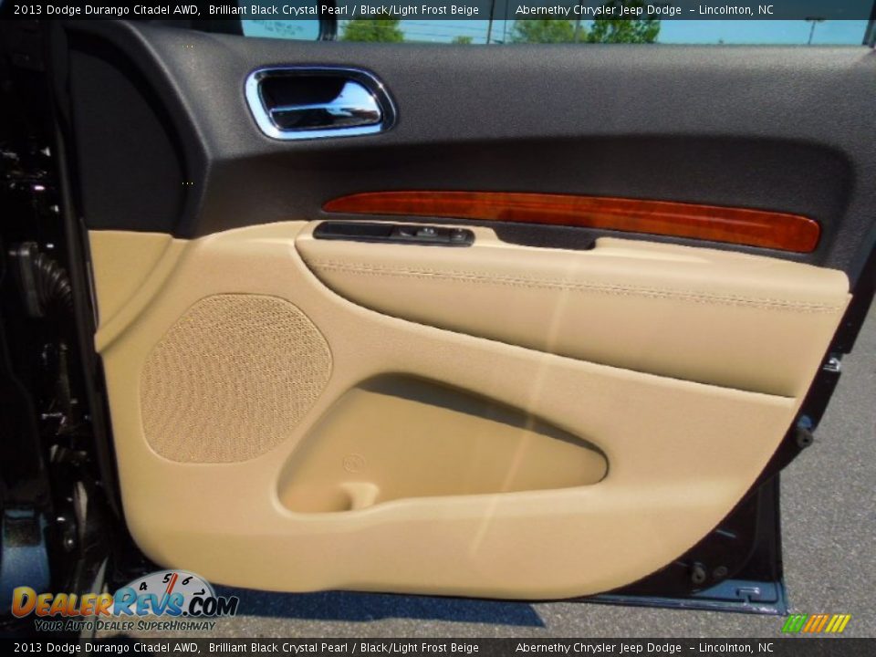2013 Dodge Durango Citadel AWD Brilliant Black Crystal Pearl / Black/Light Frost Beige Photo #28