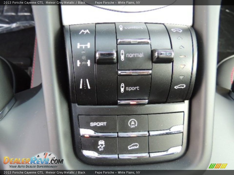 Controls of 2013 Porsche Cayenne GTS Photo #21