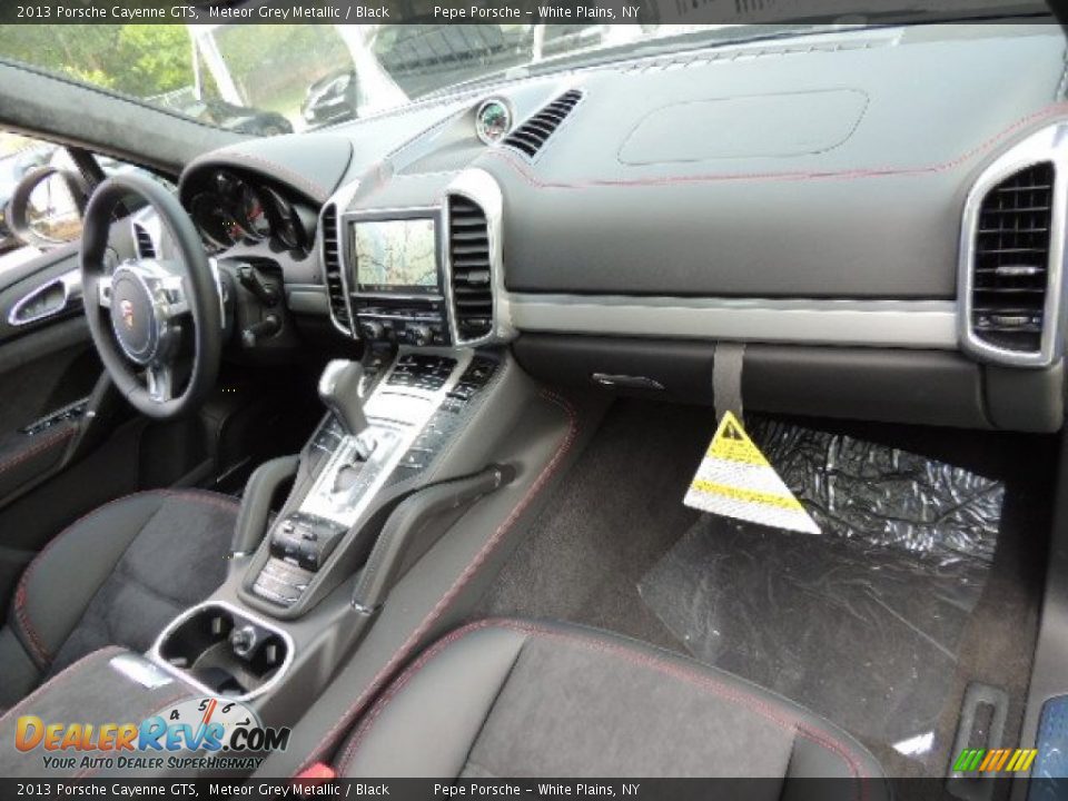 Dashboard of 2013 Porsche Cayenne GTS Photo #31