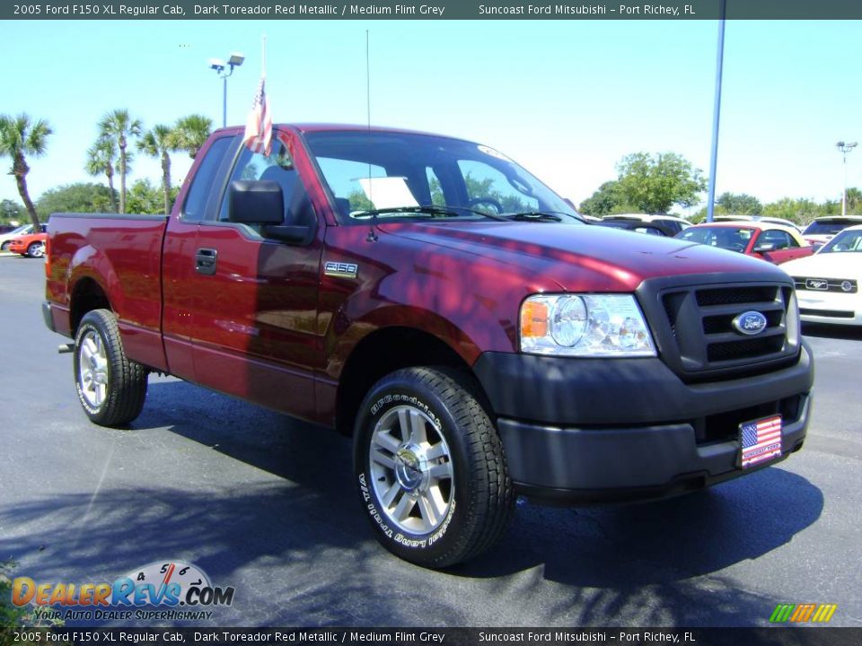 2005 Ford F150 XL Regular Cab Dark Toreador Red Metallic / Medium Flint Grey Photo #1