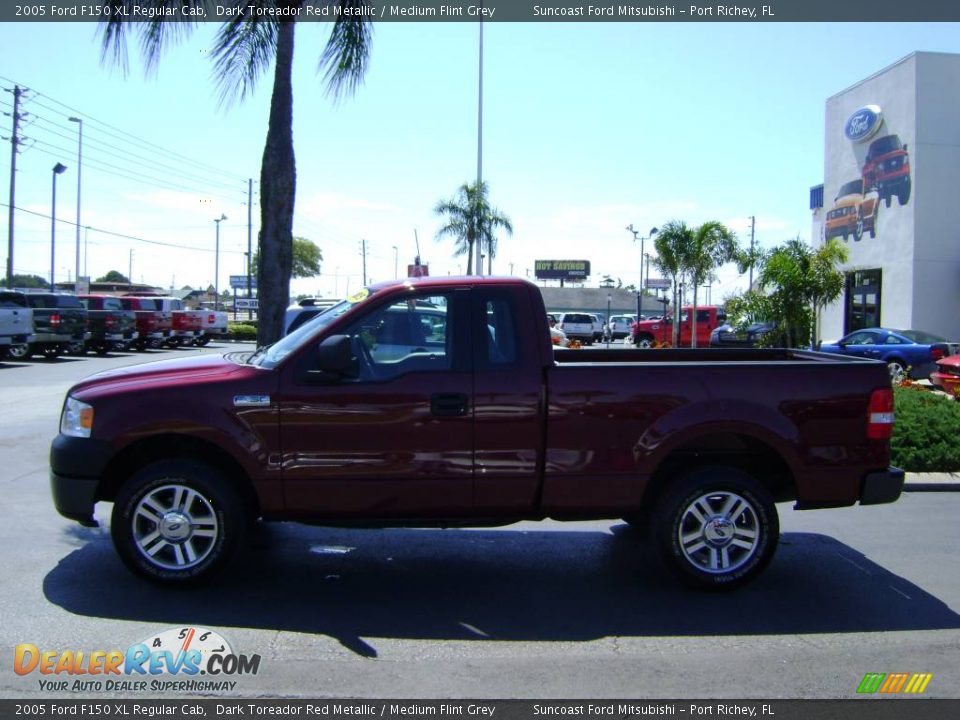 2005 Ford F150 XL Regular Cab Dark Toreador Red Metallic / Medium Flint Grey Photo #2