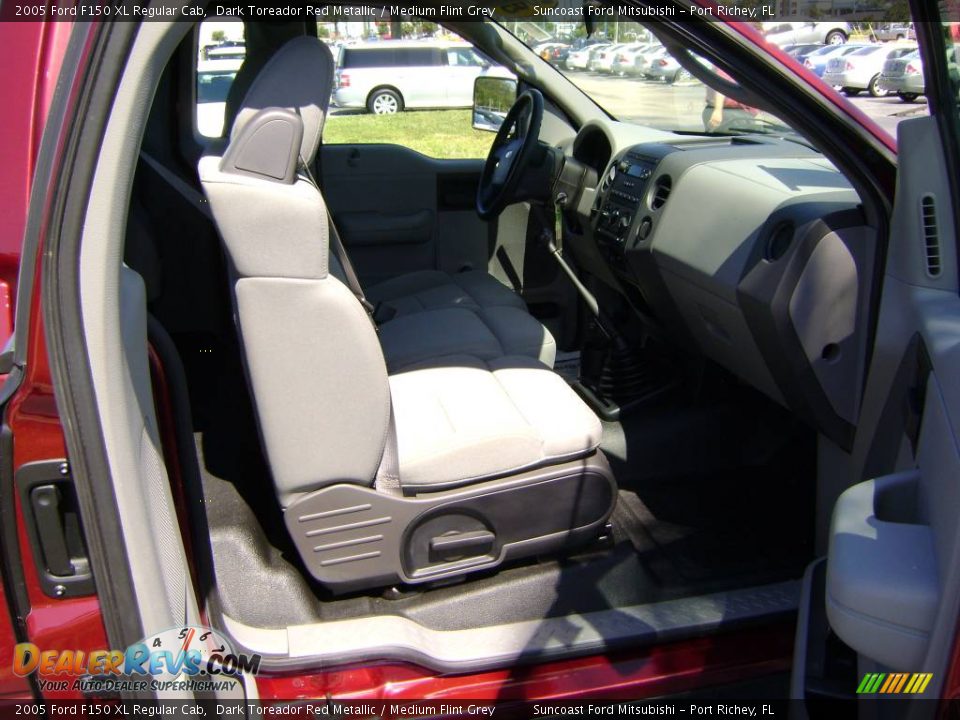 2005 Ford F150 XL Regular Cab Dark Toreador Red Metallic / Medium Flint Grey Photo #20