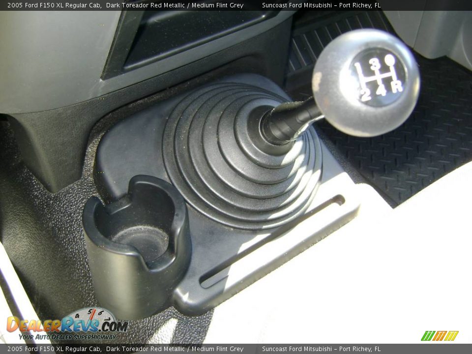 2005 Ford F150 XL Regular Cab Dark Toreador Red Metallic / Medium Flint Grey Photo #31