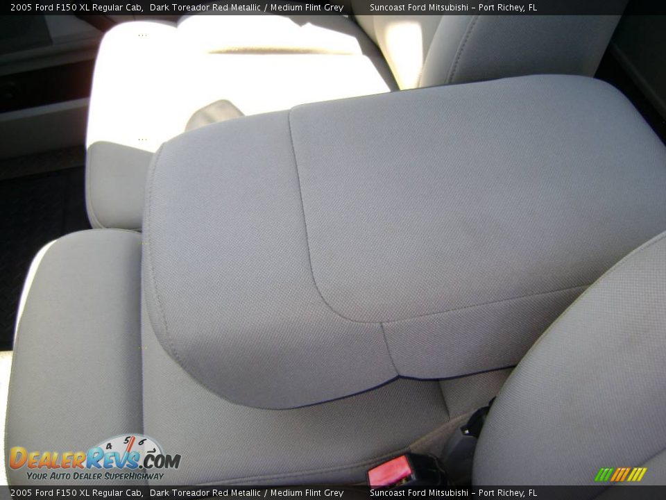 2005 Ford F150 XL Regular Cab Dark Toreador Red Metallic / Medium Flint Grey Photo #33