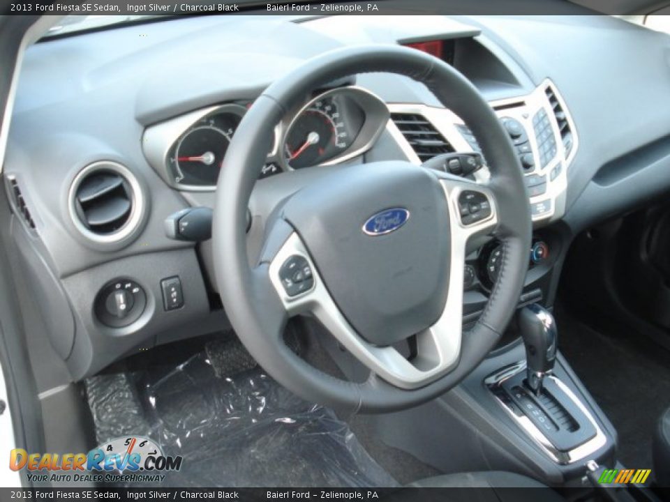 2013 Ford Fiesta SE Sedan Ingot Silver / Charcoal Black Photo #10