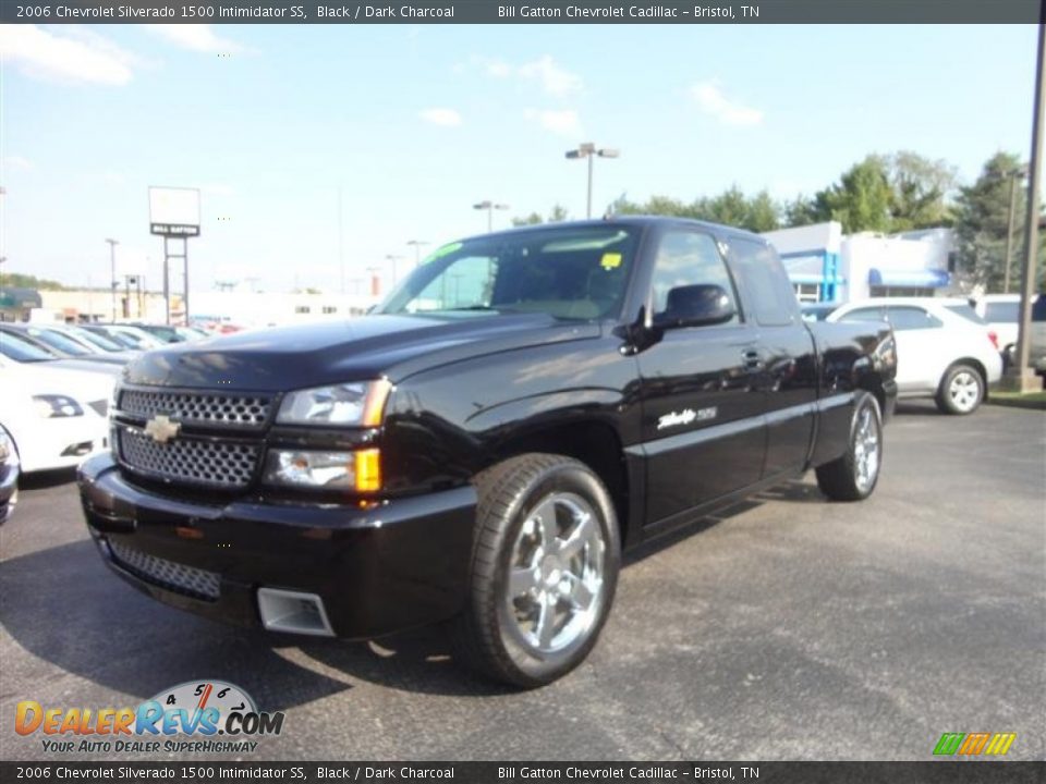 Front 3/4 View of 2006 Chevrolet Silverado 1500 Intimidator SS Photo #2