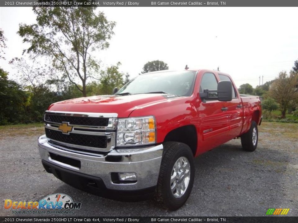 Front 3/4 View of 2013 Chevrolet Silverado 2500HD LT Crew Cab 4x4 Photo #2
