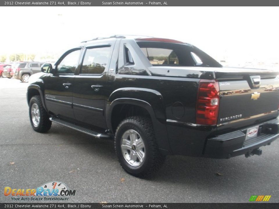 2012 Chevrolet Avalanche Z71 4x4 Black / Ebony Photo #11