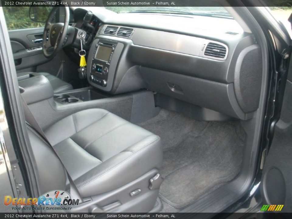 2012 Chevrolet Avalanche Z71 4x4 Black / Ebony Photo #24