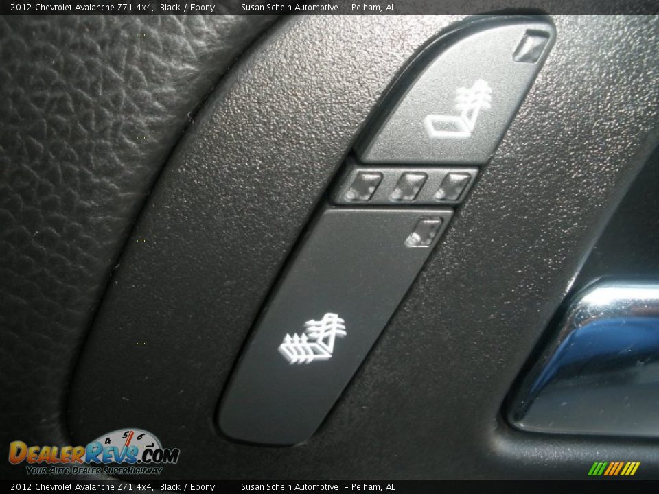2012 Chevrolet Avalanche Z71 4x4 Black / Ebony Photo #26
