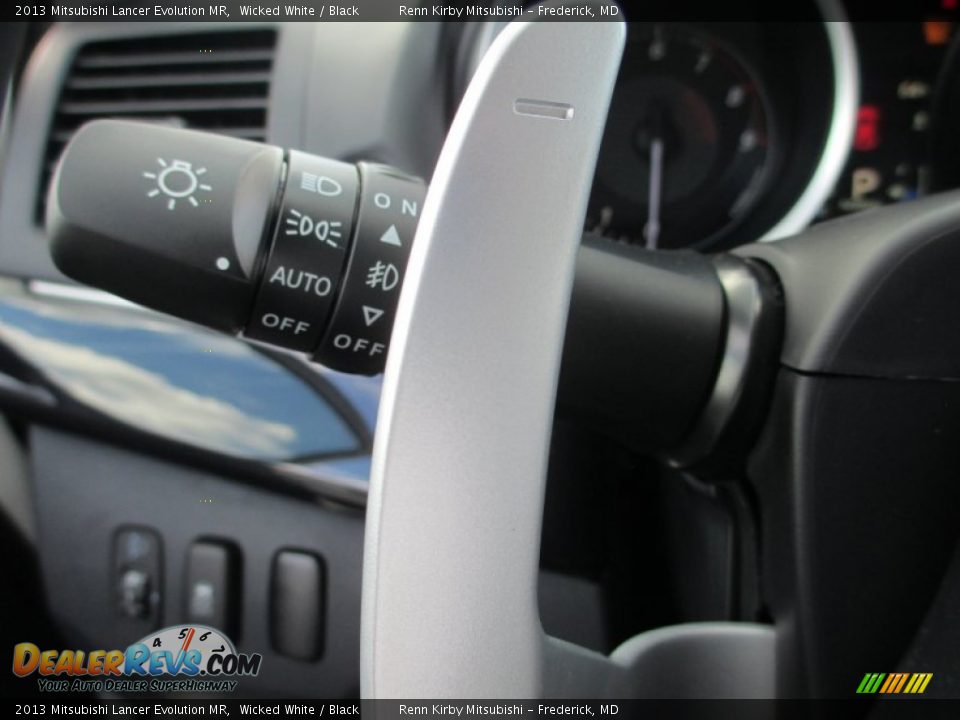 2013 Mitsubishi Lancer Evolution MR Shifter Photo #17