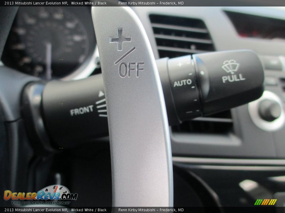 2013 Mitsubishi Lancer Evolution MR Shifter Photo #18