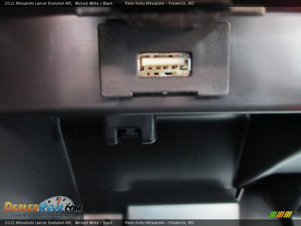 2013 Mitsubishi Lancer Evolution MR Wicked White / Black Photo #33