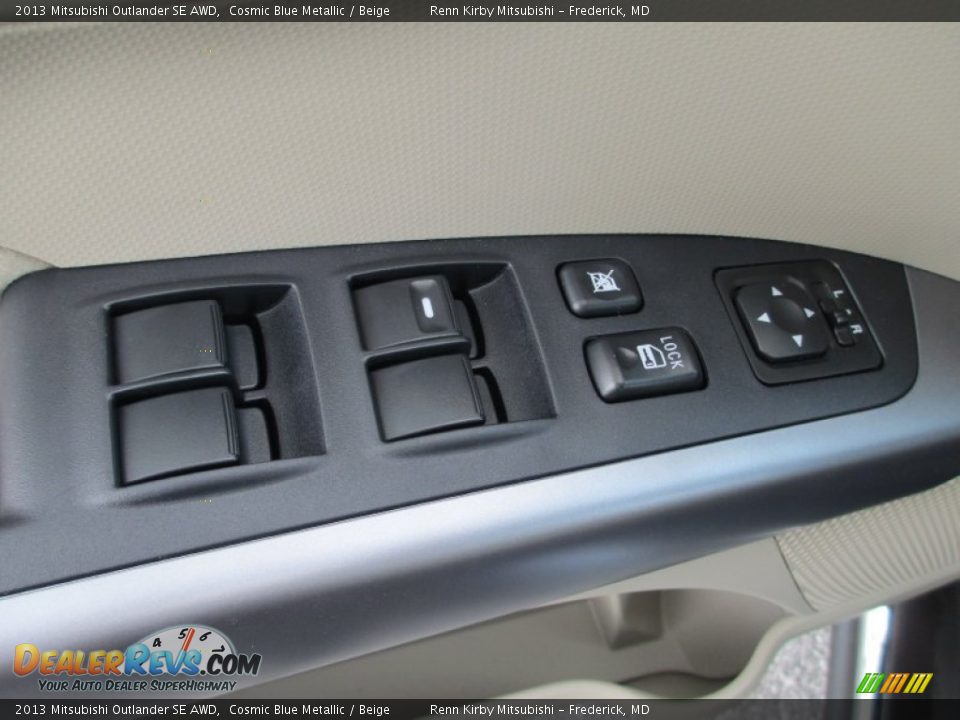 Controls of 2013 Mitsubishi Outlander SE AWD Photo #11