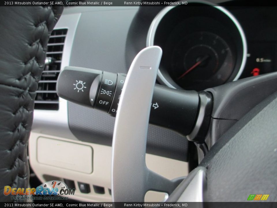 2013 Mitsubishi Outlander SE AWD Shifter Photo #16
