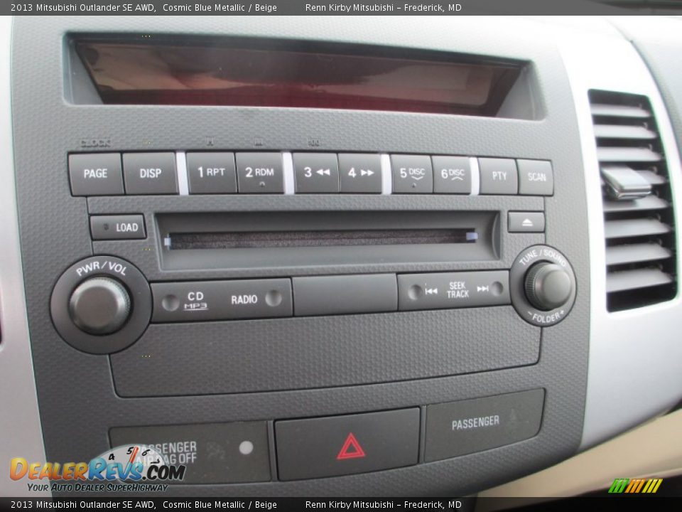 Audio System of 2013 Mitsubishi Outlander SE AWD Photo #18